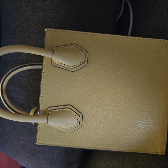 Brand New Without Tags Michael Kors Yellow Handbag - Picture 5 of 5